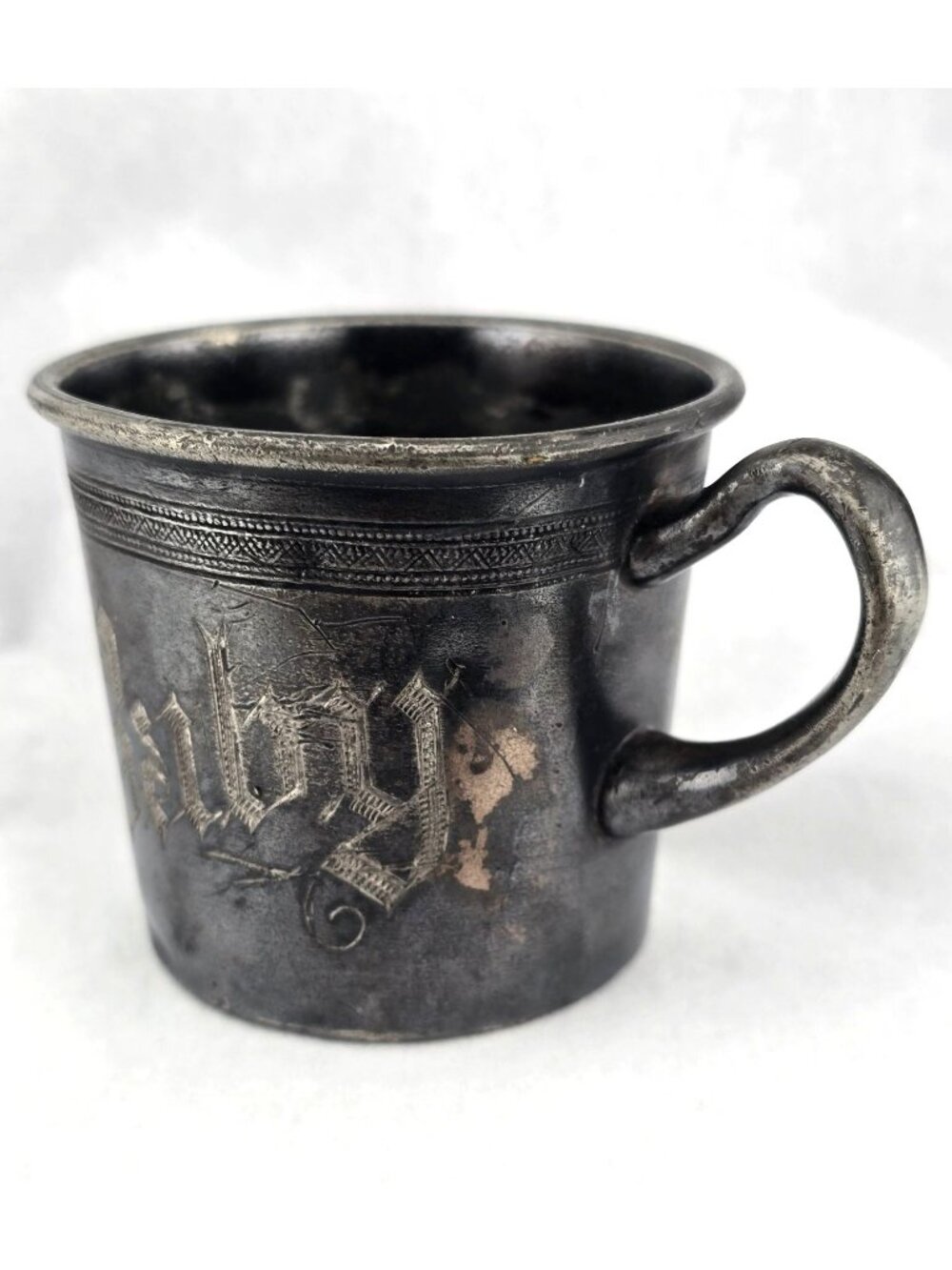 Antique Rockford Silverplate Co. Baby Cup Ornate Gothic Engraving Patina - Picture 4 of 15